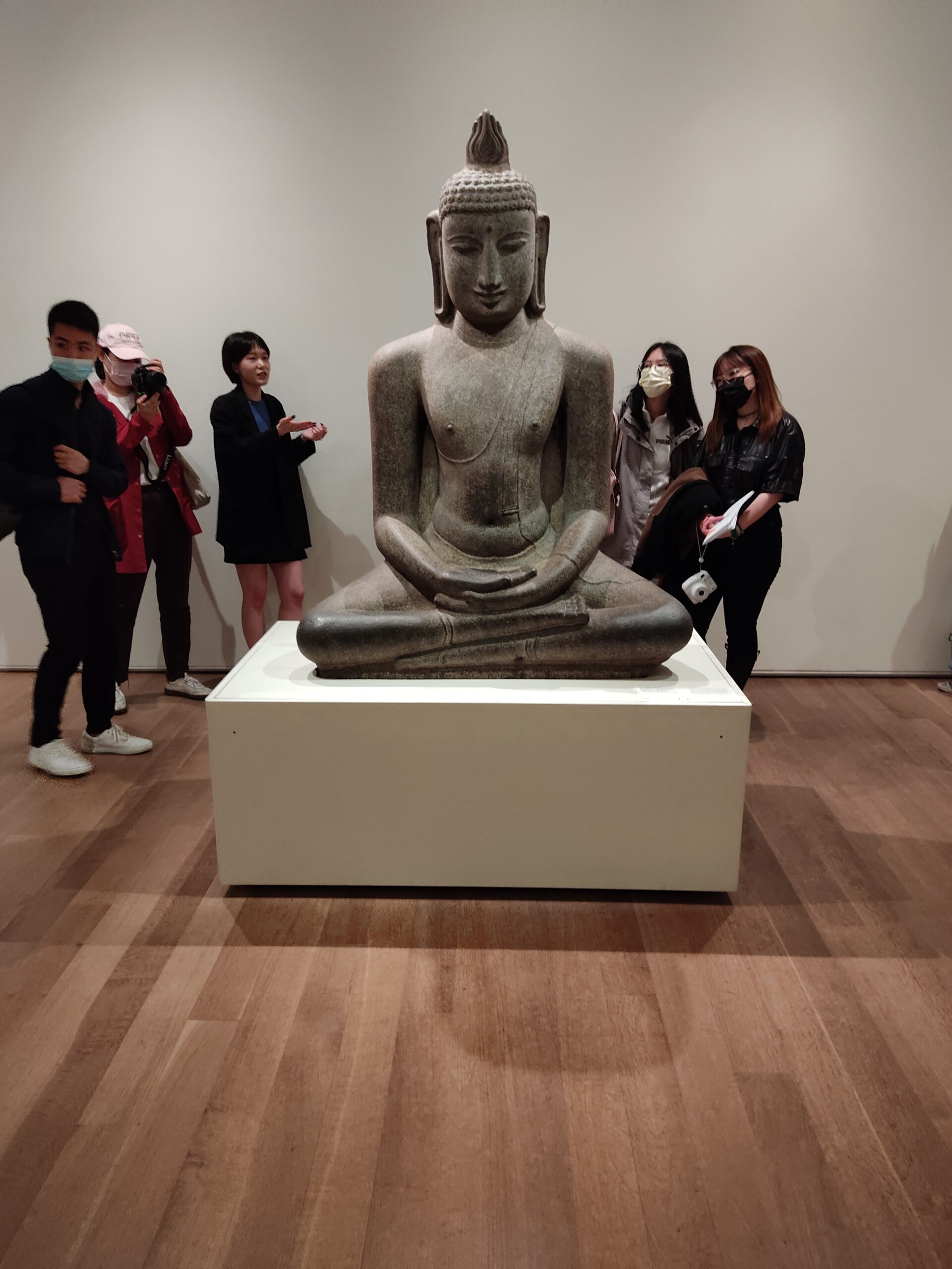 Chicago Art institute must see - Buddha Shakyamuni Seated in Meditation 