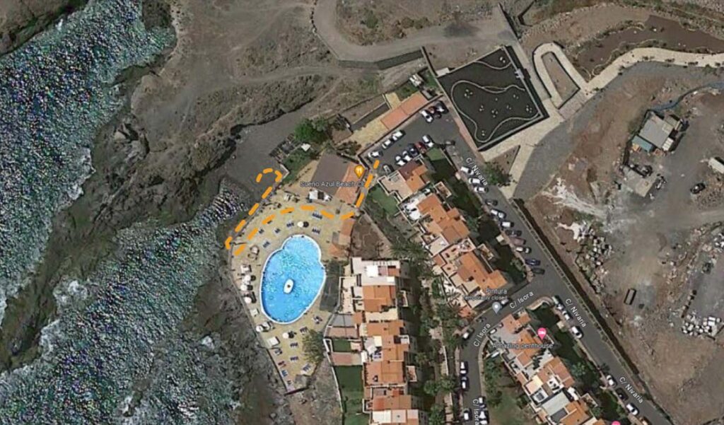 Option 1 - Route to Pikareta - Sunken Excavator in Tenerife Tralei
