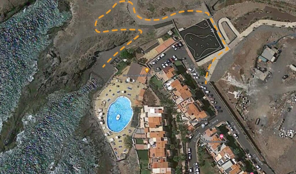 Option 2 - Route to Pikareta - Sunken Excavator in Tenerife Tralei