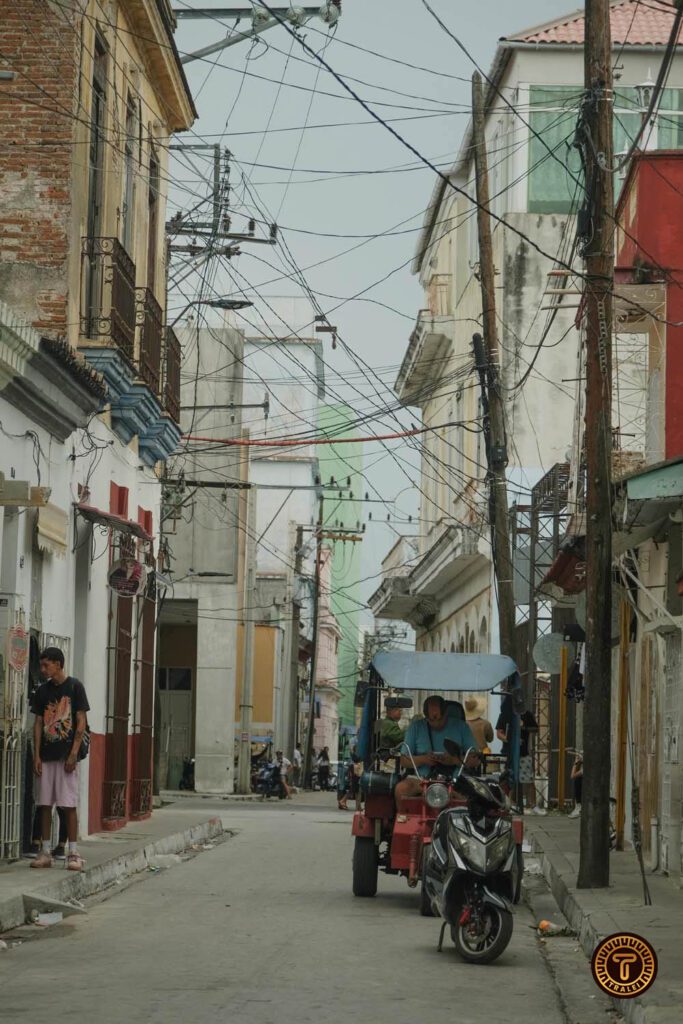 Street in Cuba - Tralei