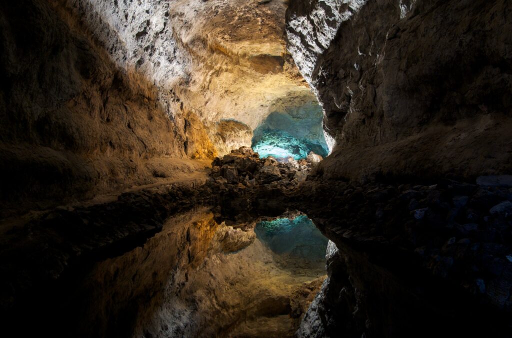 Cueva de Los Verdes (Volcanic Cave)